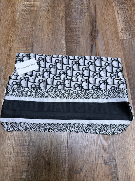 CD scarf