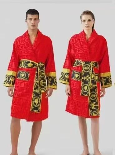 V Robe