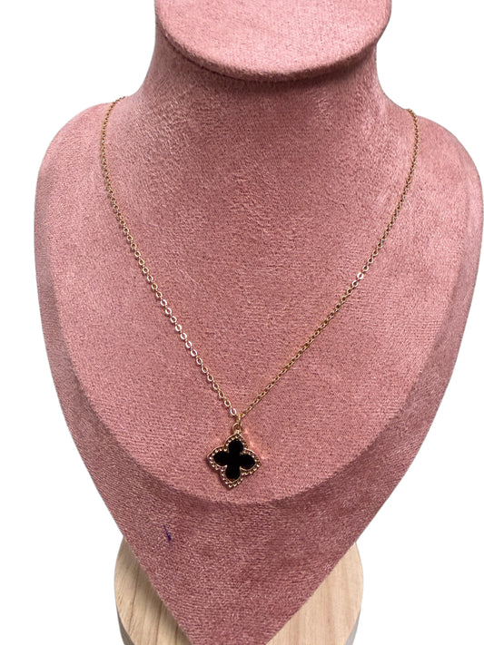 Clover necklace ( not stainless)